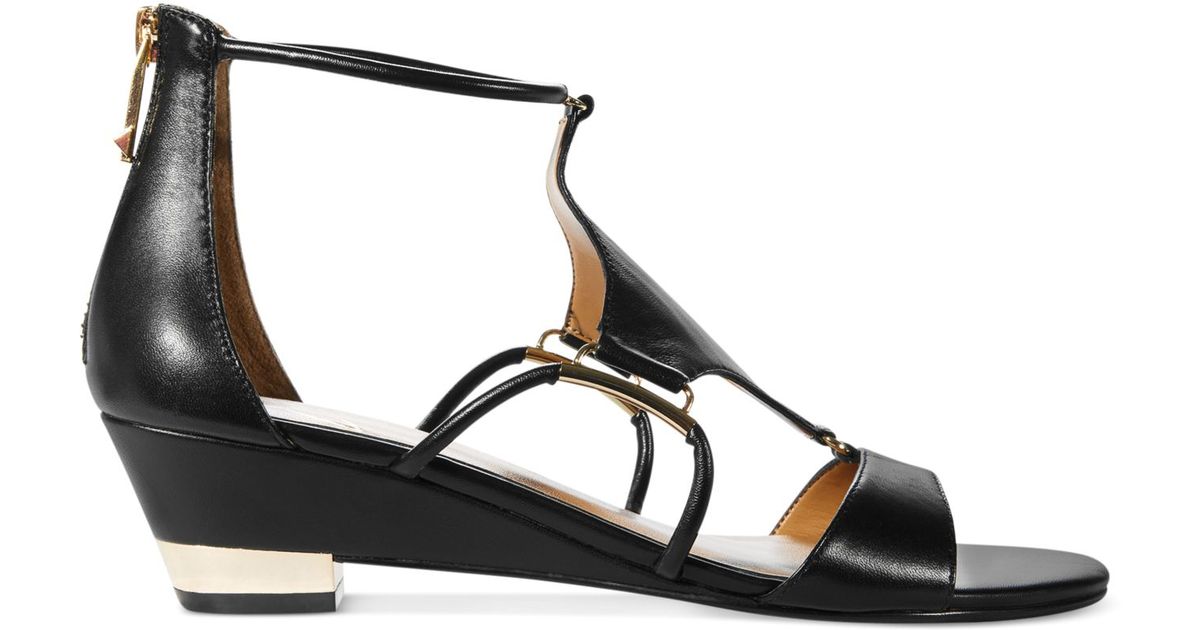 report signature sandals