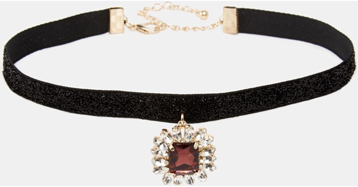 black jewel choker