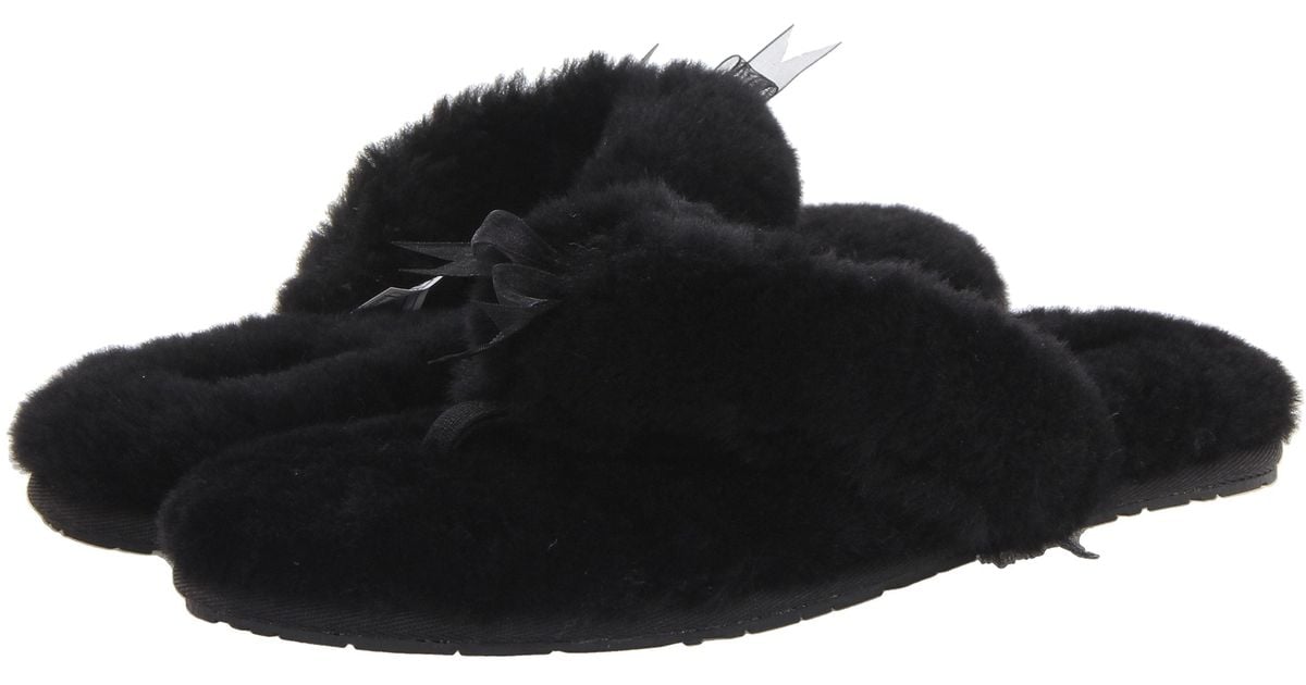 ugg flip flop slippers black