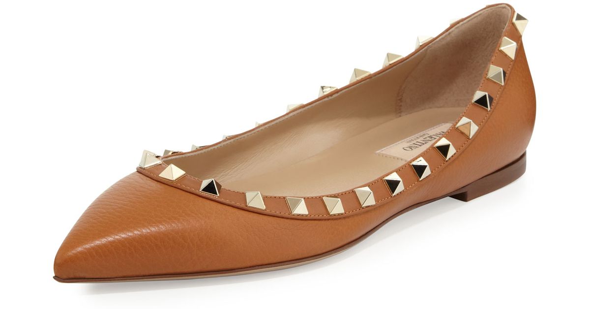 tan ballerina flats