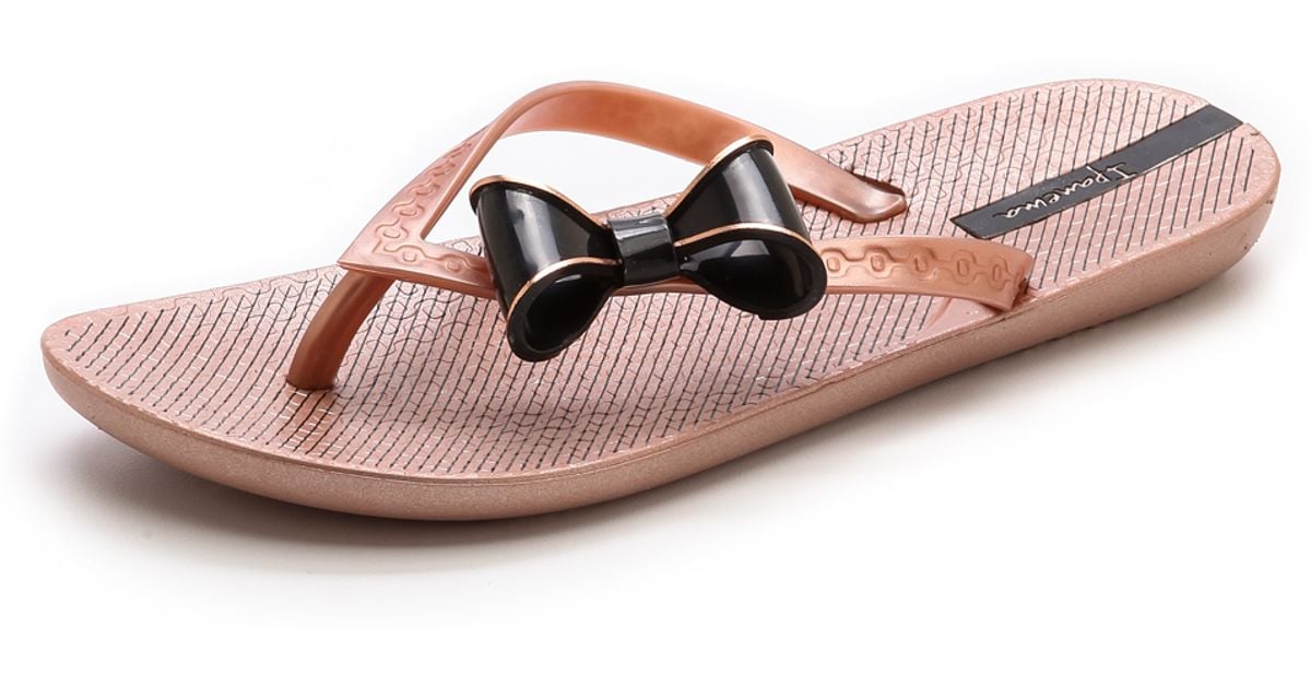ipanema flip flops with bow