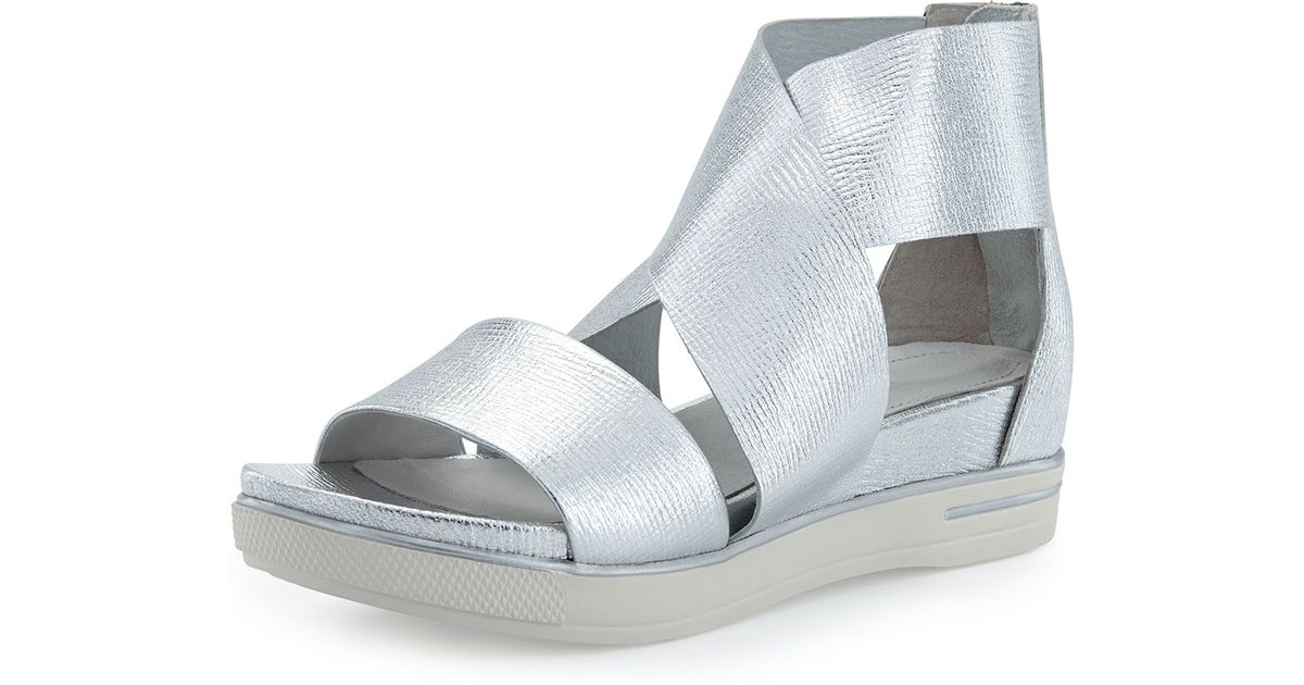 sport sneaker sandal
