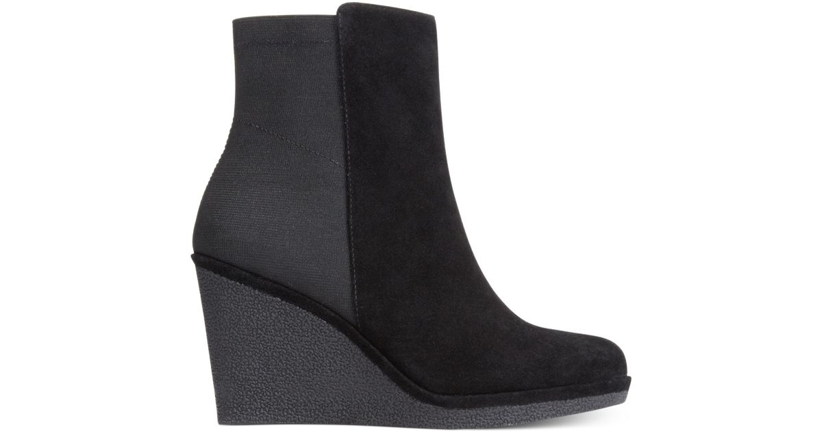adrienne vittadini wedge booties