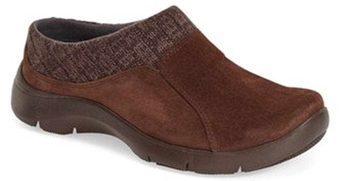 dansko clogs non slip