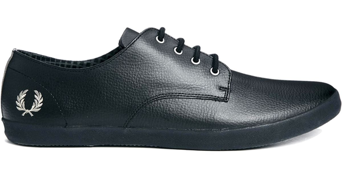 Fred Perry Foxx Leather Plimsolls in 