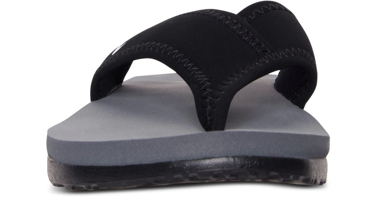 Nike Men's Celso Plus Thong Sandals From Finish Line in Black for