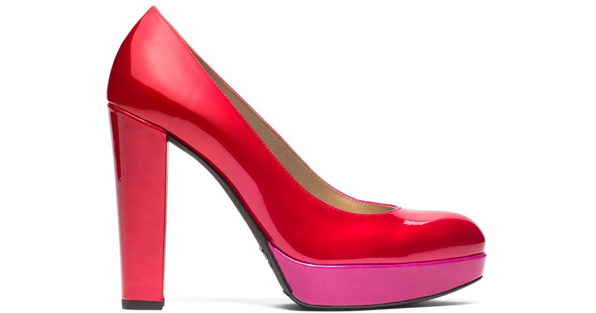 stuart weitzman red shoes