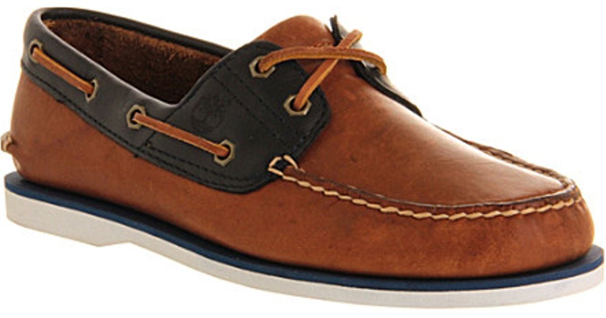two tone boat shoes
