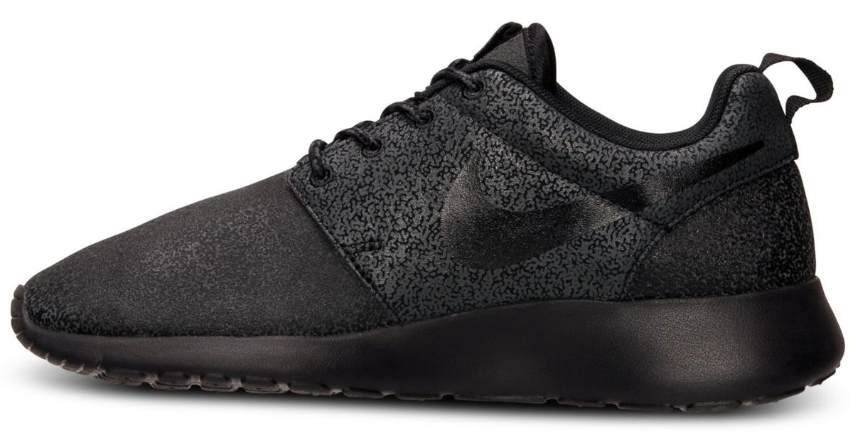 finish line womens roshe run