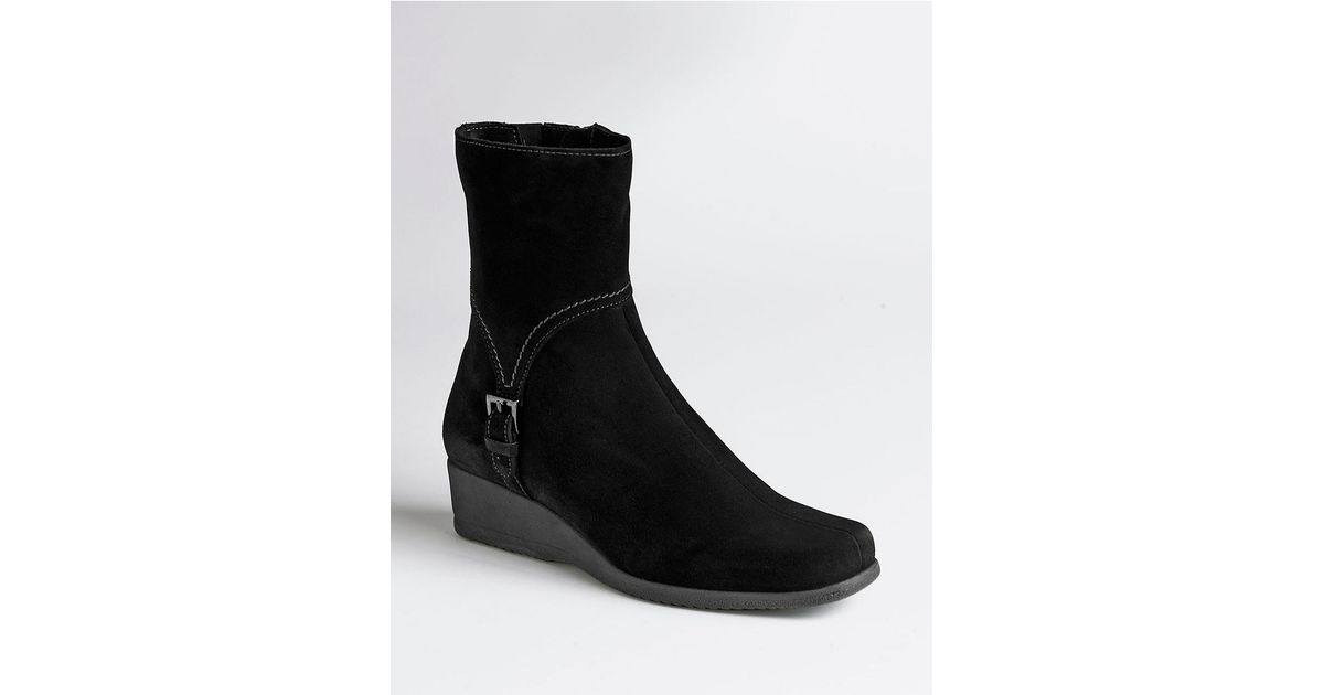 la canadienne boots sale lord and taylor