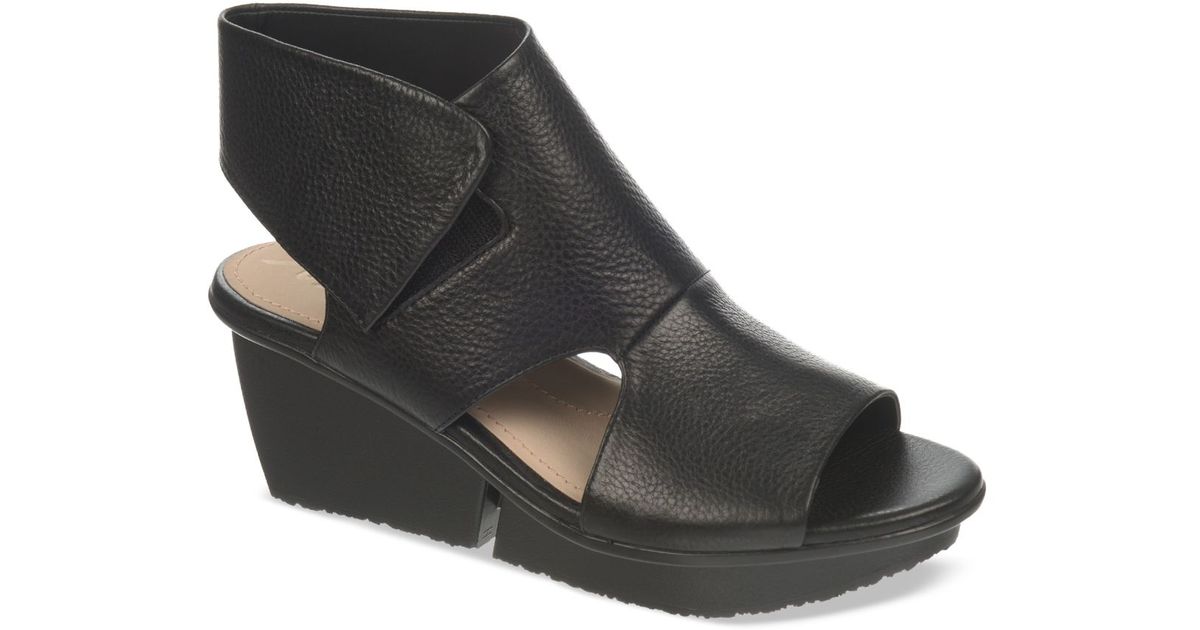 naya wedge sandals