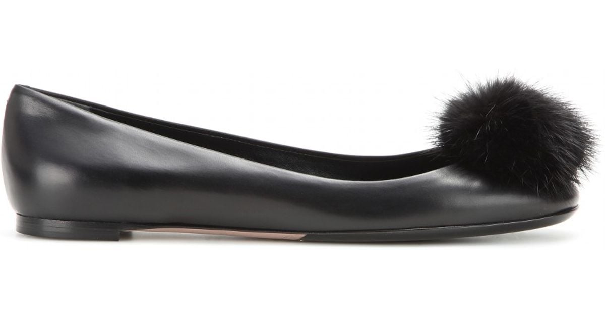 gucci pom pom shoes
