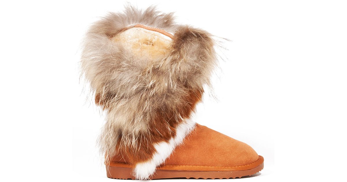 akira fur boots