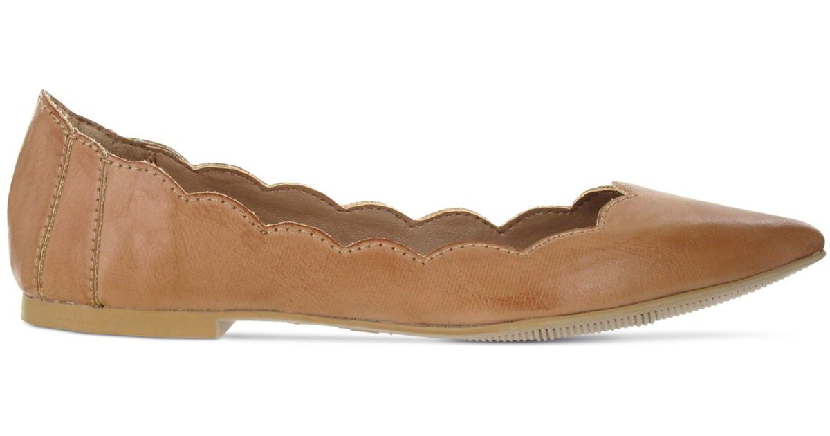 mia scalloped flats