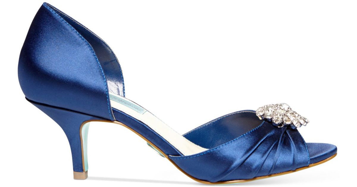 navy blue dress pumps low heel