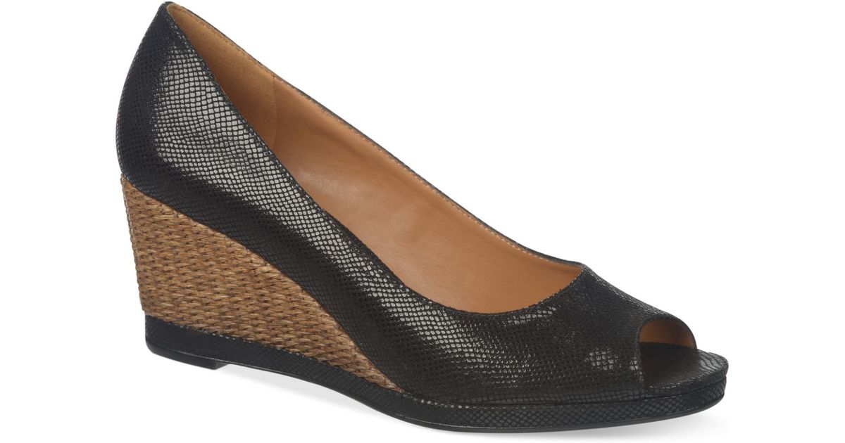naturalizer wedges