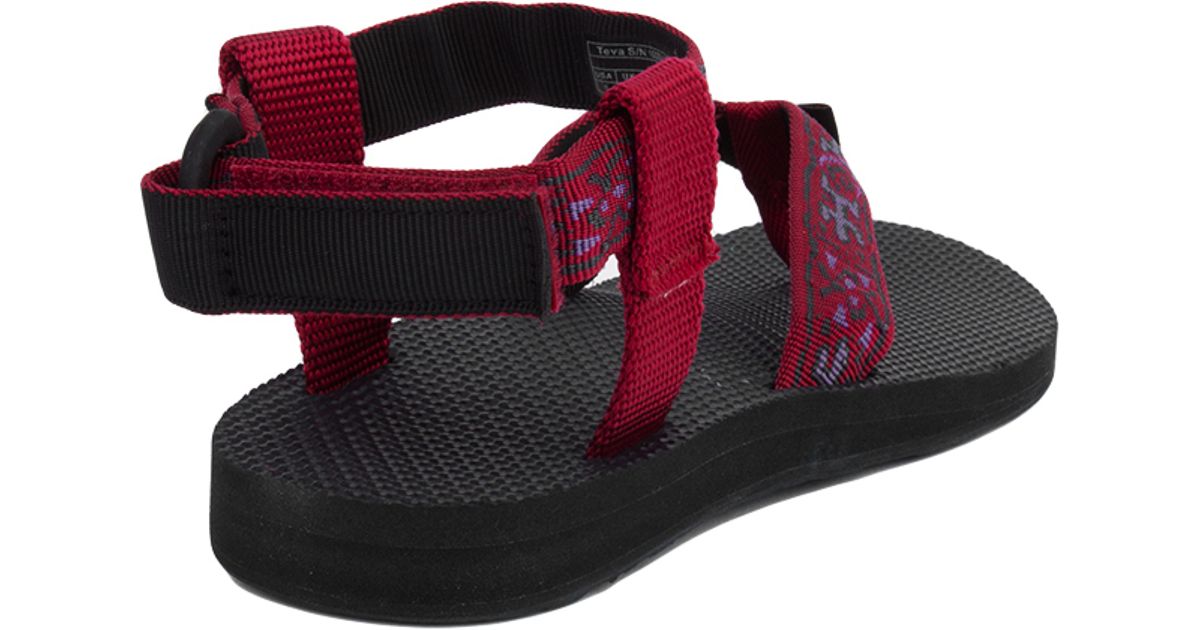 teva lizard sandals