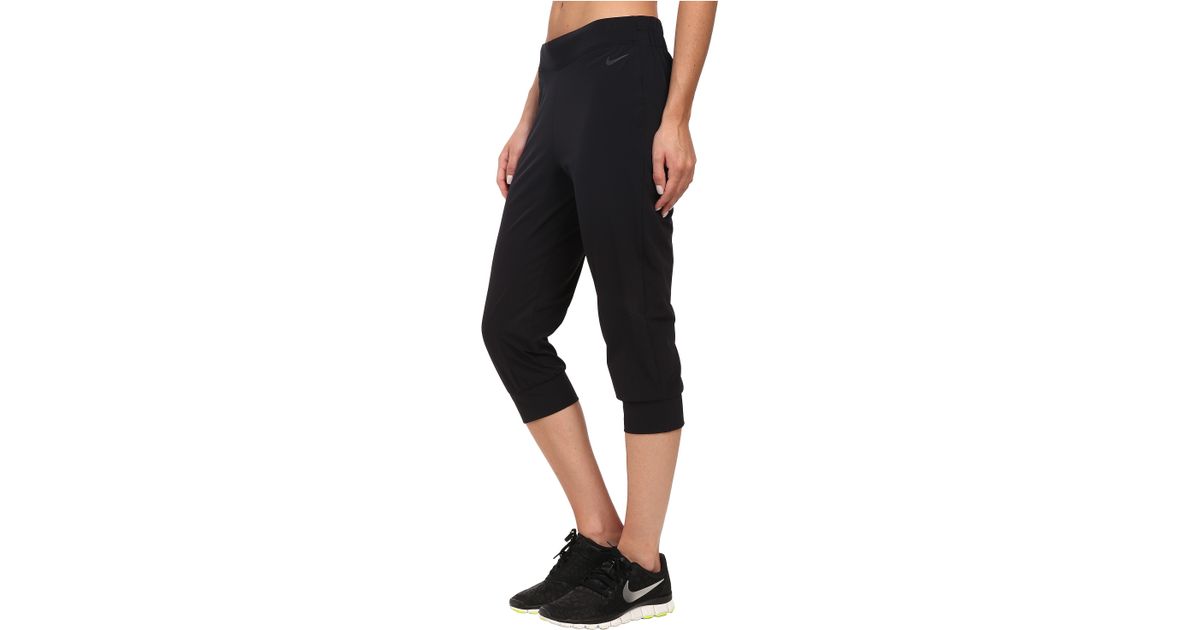 Nike Womens Bliss Woven Capri