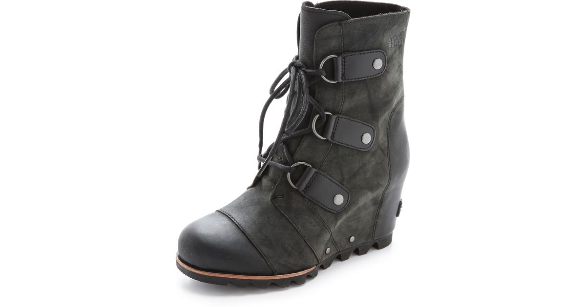 joan of arctic wedge black