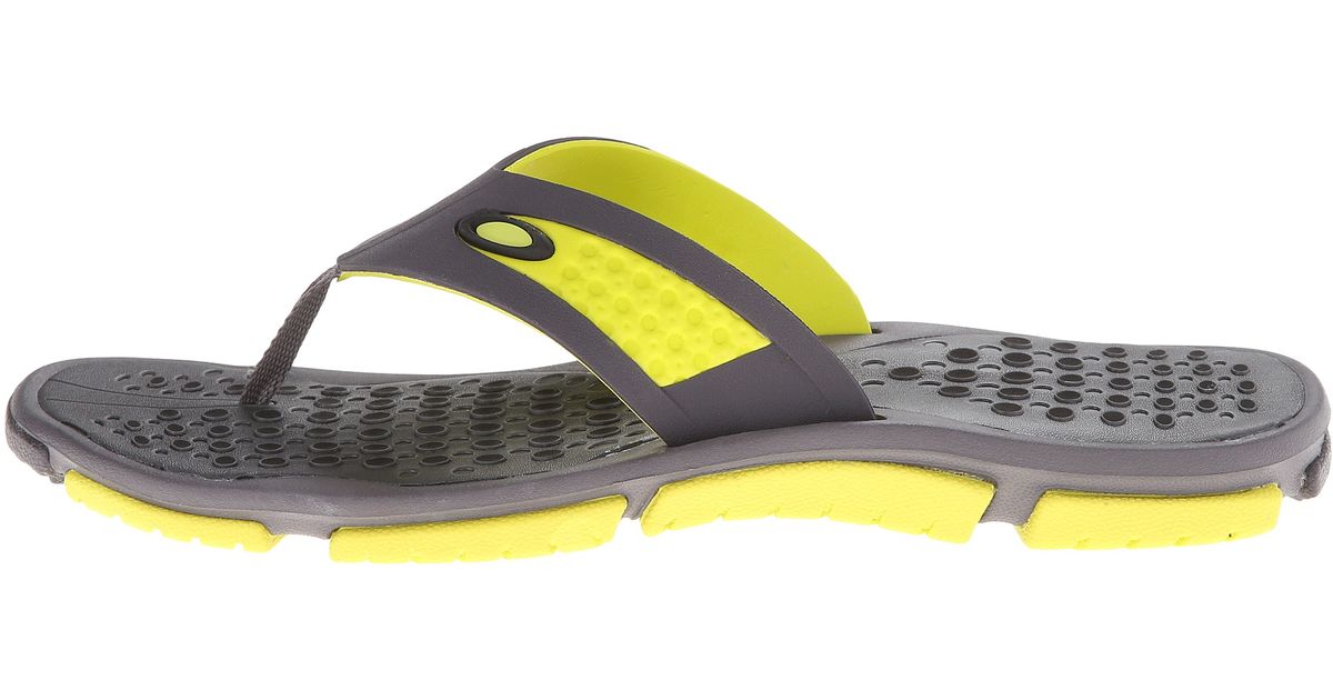 oakley crater sandals