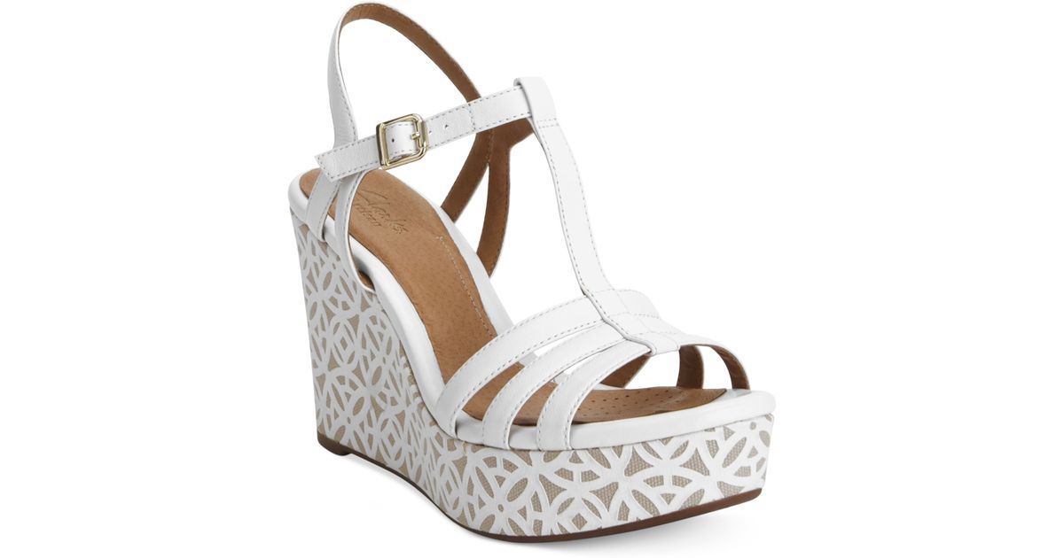 clarks amelia avery sandals