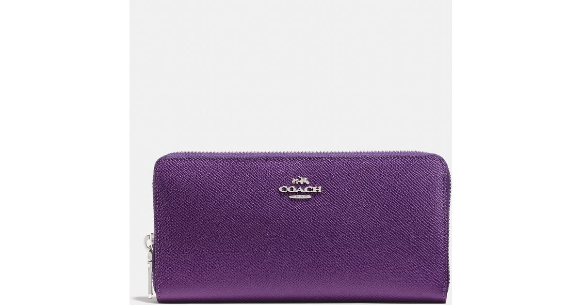 COACH Accordion Zip Wallet In Crossgrain Leather in Purple