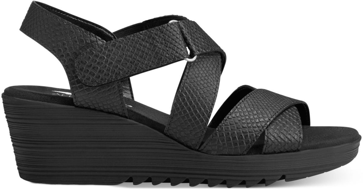 aerosoles black sandals