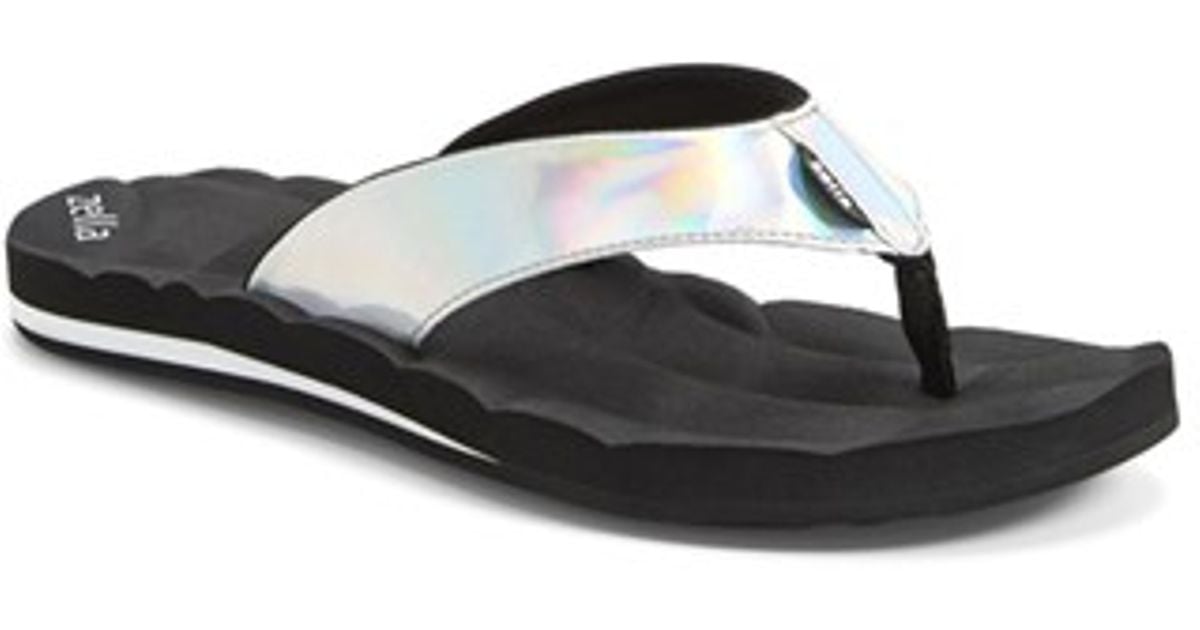 Zella 'flip' Thong Sandal in Metallic 