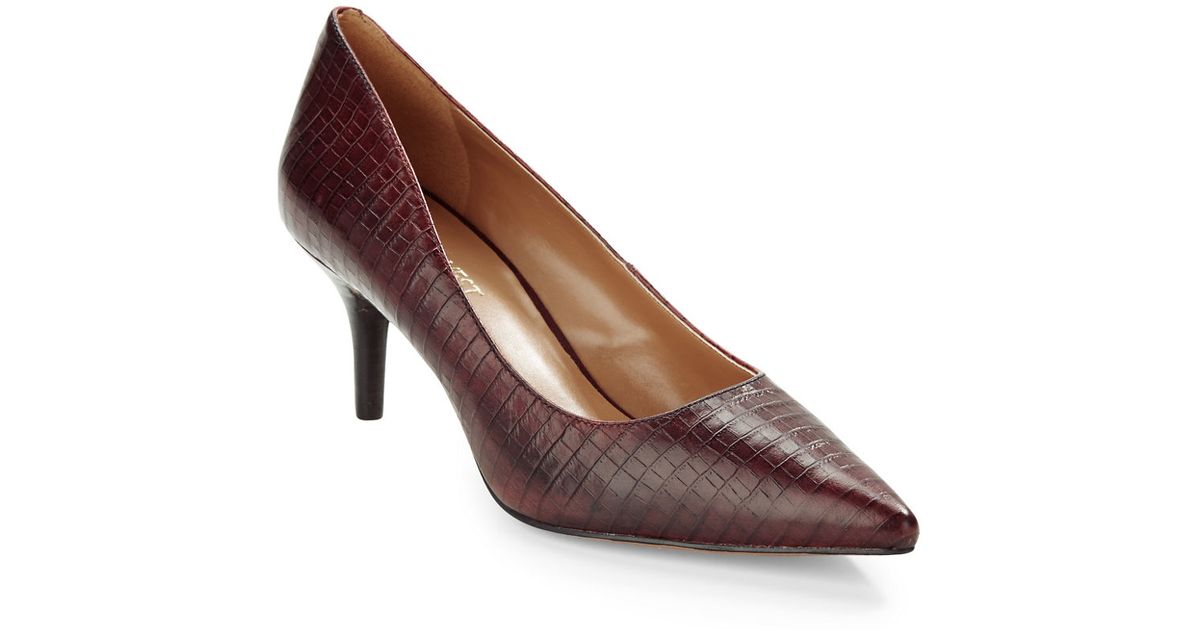 nine west crocodile pumps