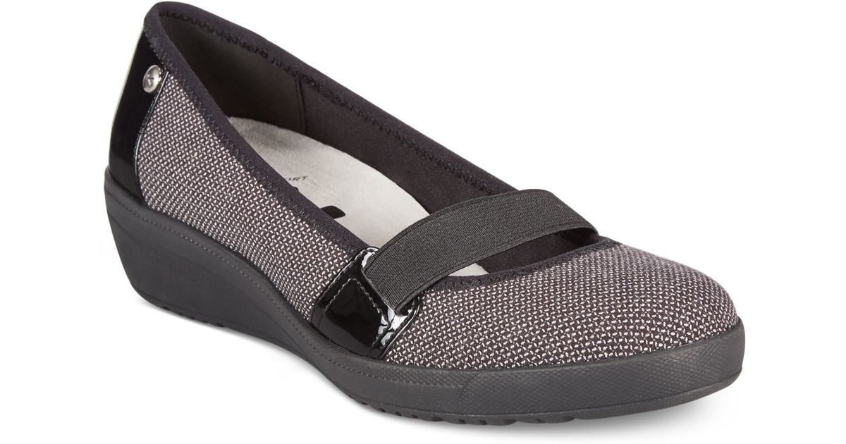 Anne Klein Yahaira Mary Jane Wedges in Black - Lyst