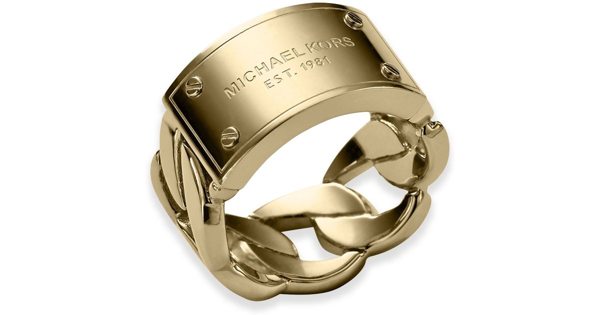 Logo Plaque Curb Chain Ring in Gold 