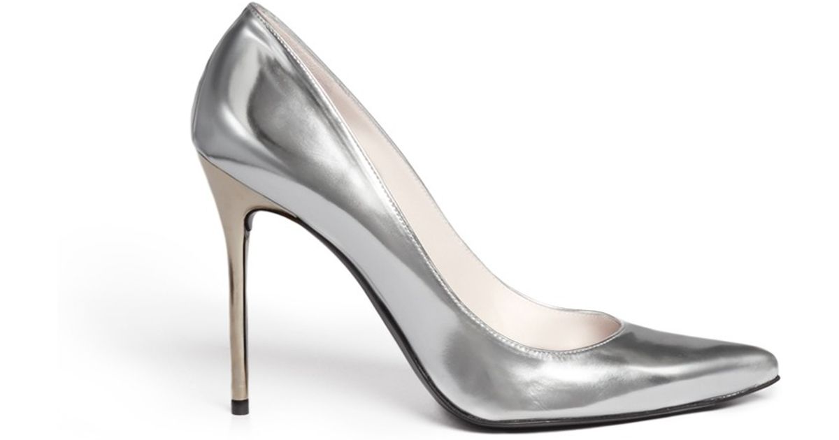 stuart weitzman nouveau pump