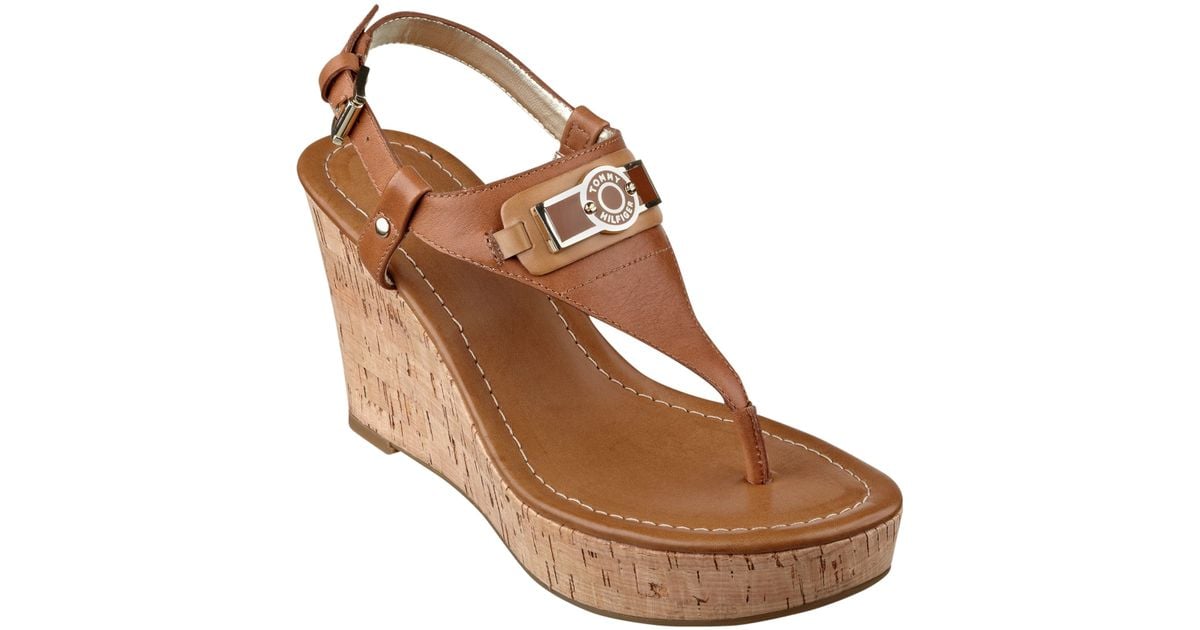 Tommy Hilfiger Womens Monor Platform Wedge Thong Sandals in Brown | Lyst