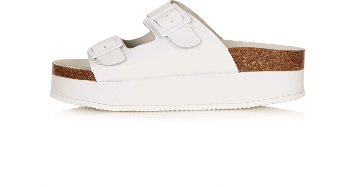 flatform buckle sandals