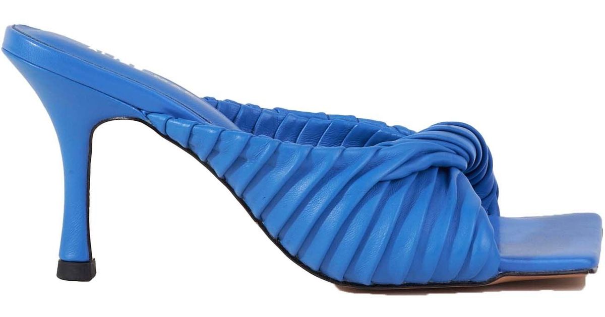 alias mae flora heel