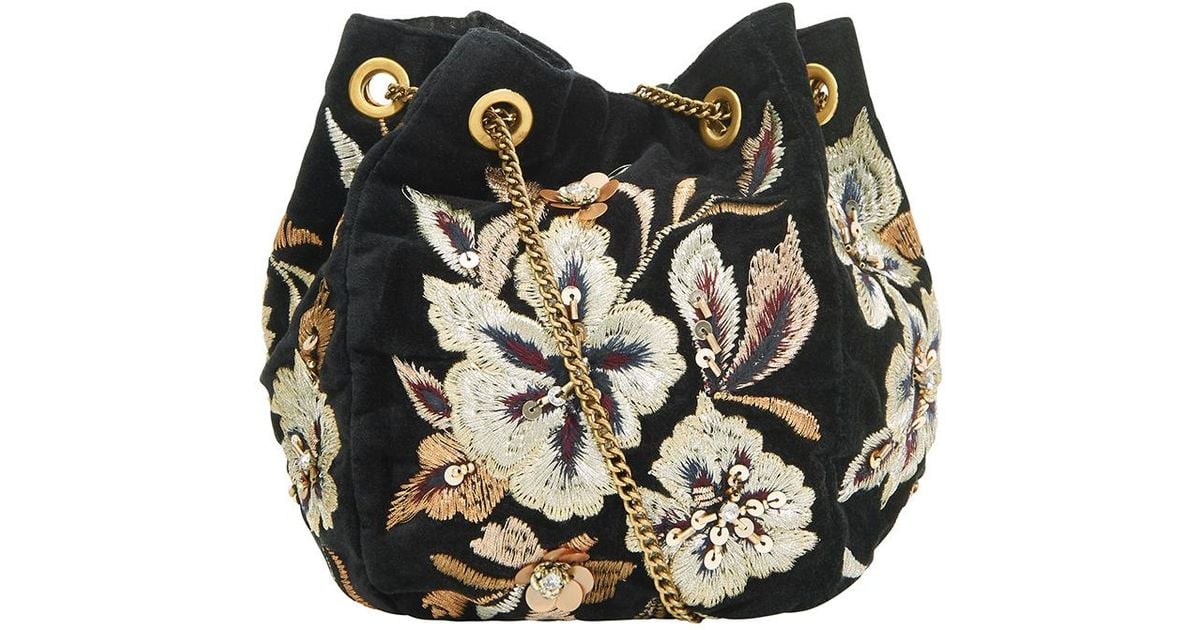 accessorize duffle bag