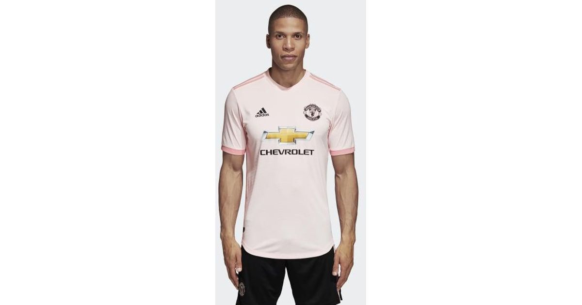 manchester united jersey pink