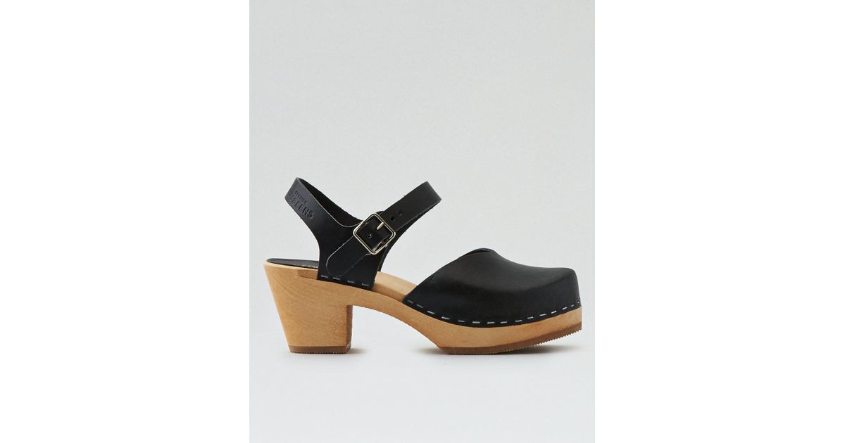 american eagle outfitters clogs