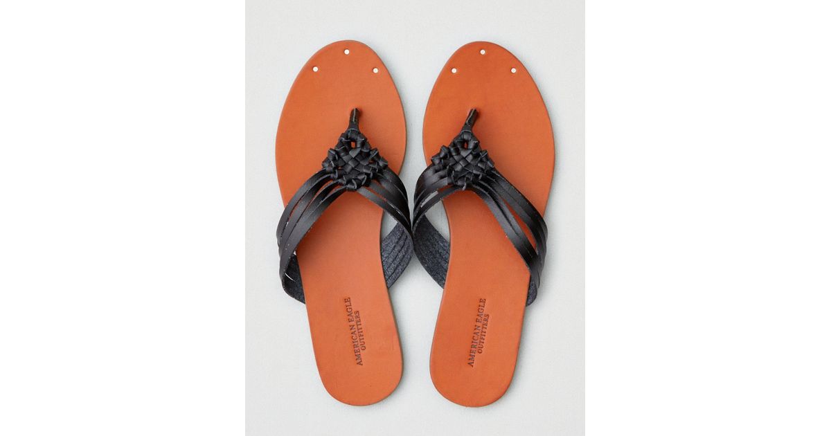 american eagle black flip flops