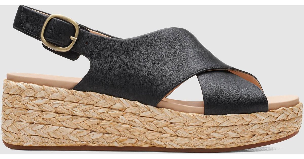 Clarks Kimmei Cross Leather Wedged Sandals in Black | Lyst