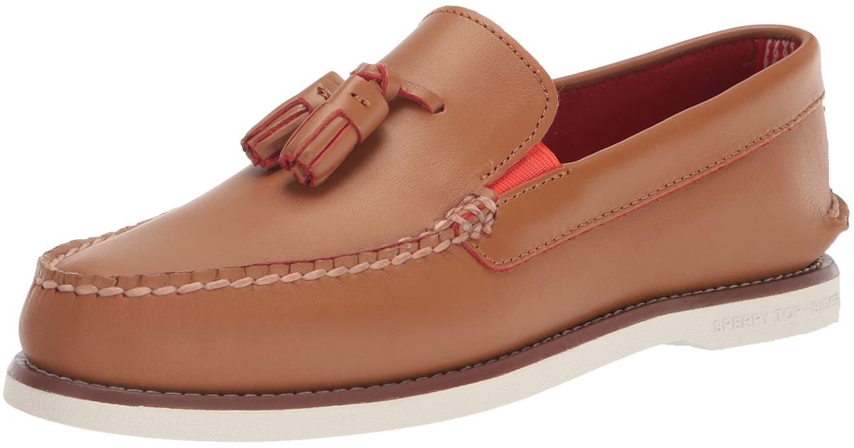 sperry boat shoes with tassels