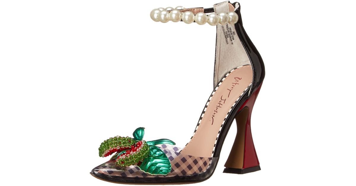 shary pump betsey johnson