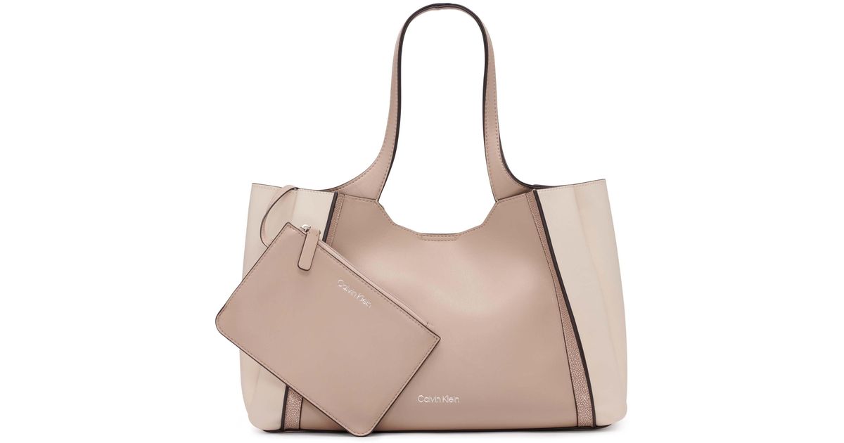 Calvin Klein Sahara East west Tote in Natural Lyst