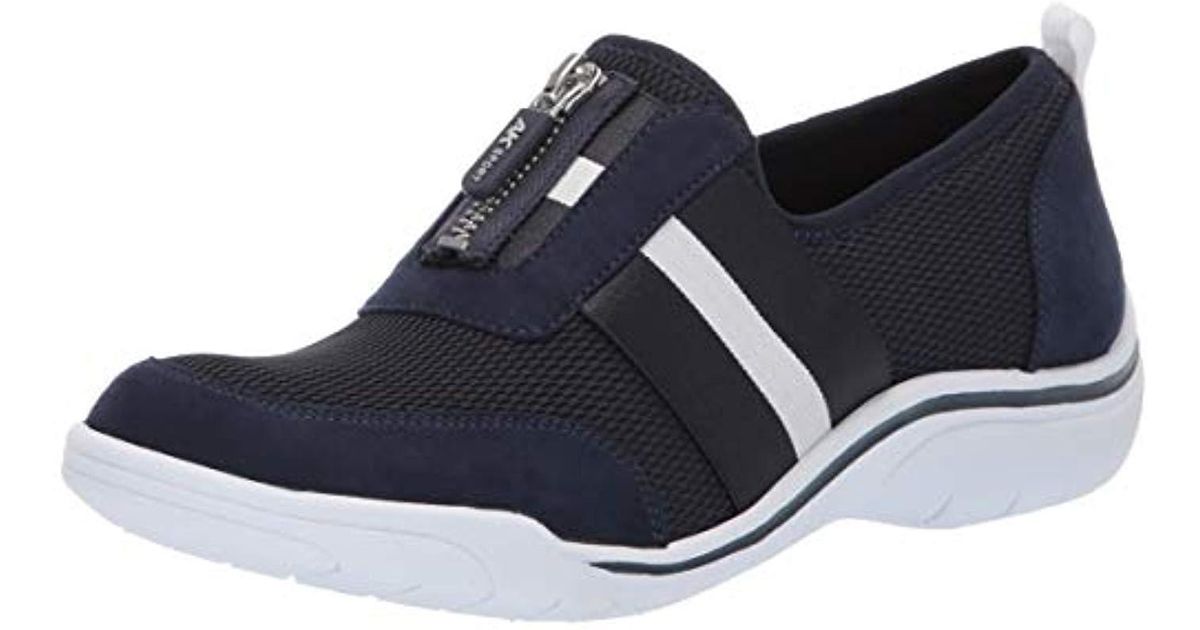 reebok hiking boots women's