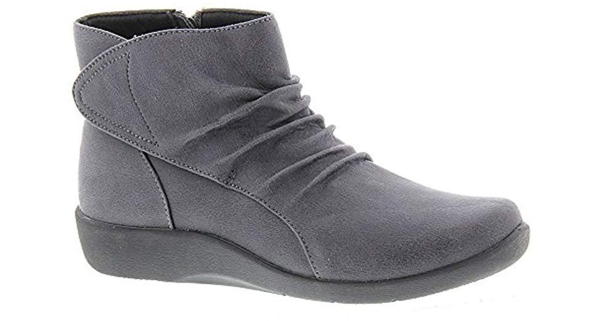 Clarks Sillian Chell Boot in Gray - Lyst