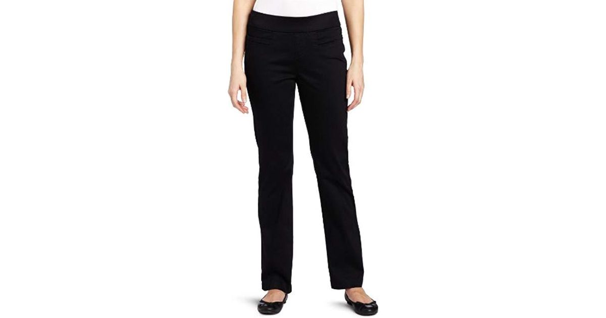 Lee Jeans Natural-fit Pull-on Barely Bootcut Pant in Black | Lyst