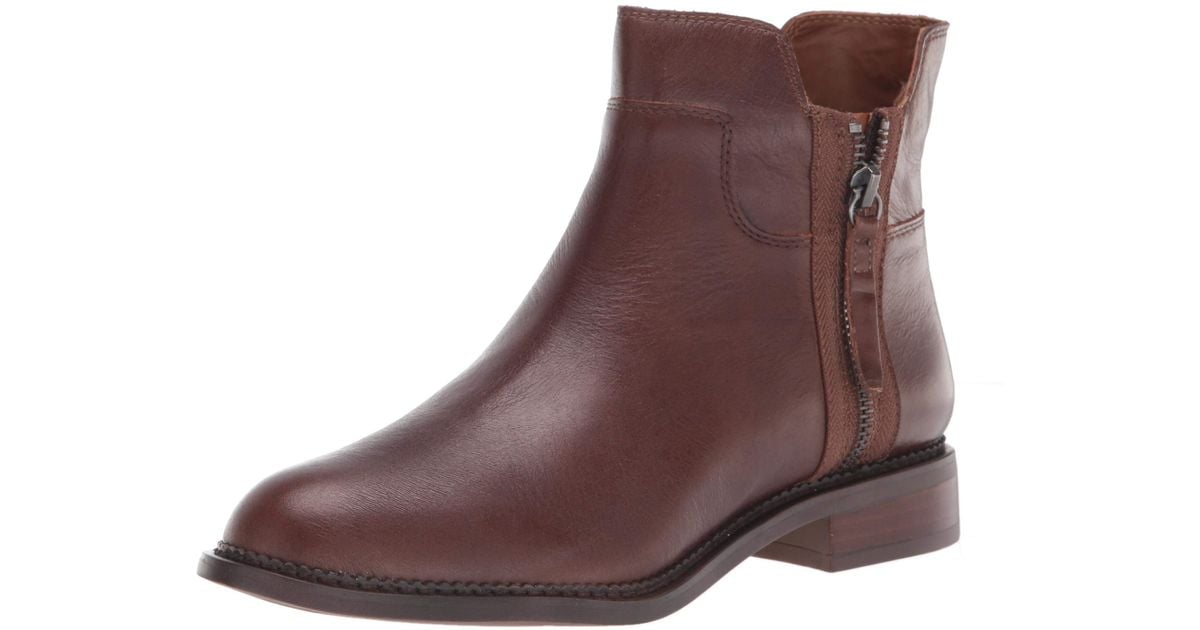 franco sarto halford ankle boot cognac