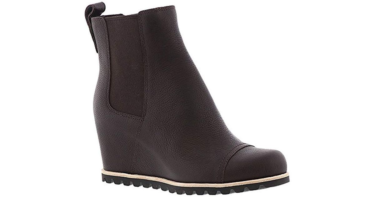 ugg pax boot black