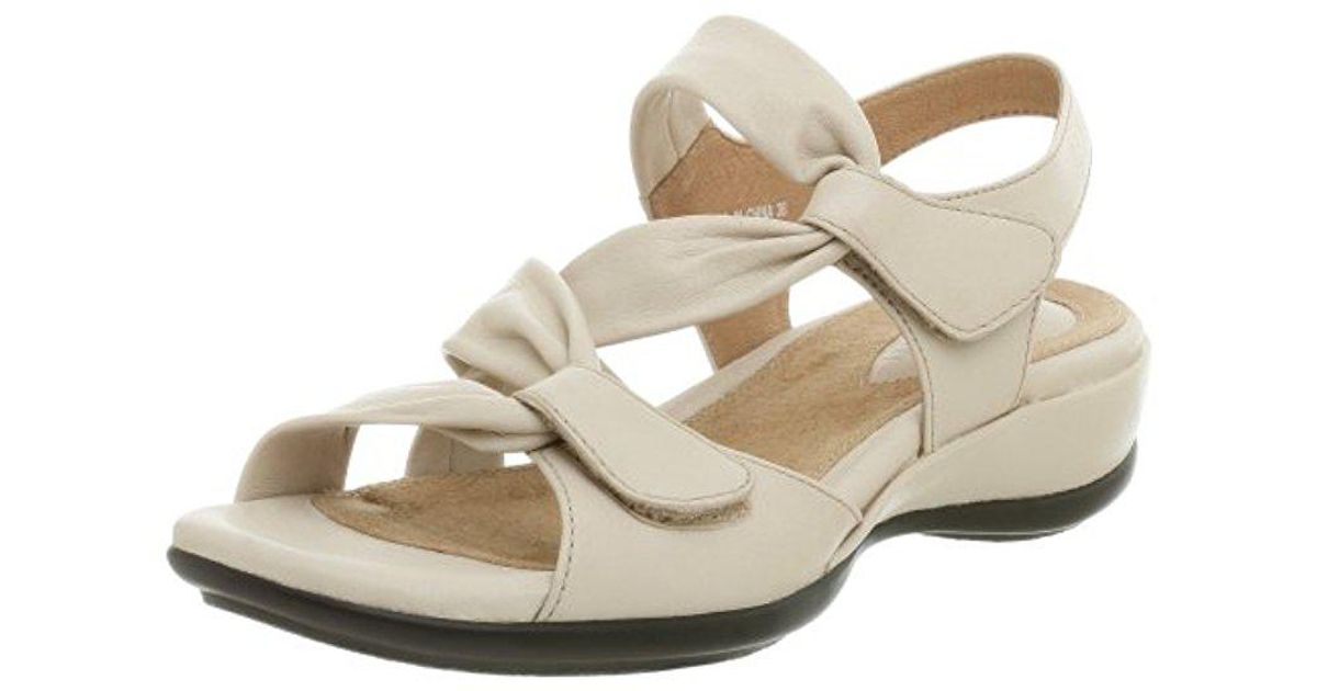 clarks women's lucena sandal