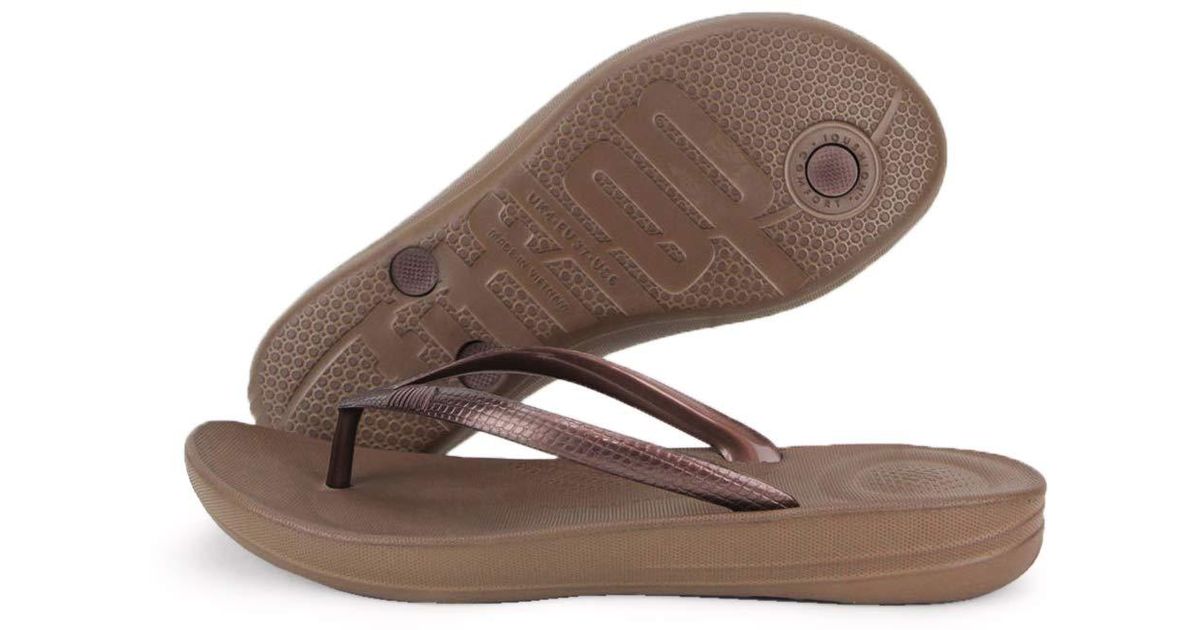 Fitflop Leather Iqushion Ergonomic Flipflops in Bronze (Brown) Save